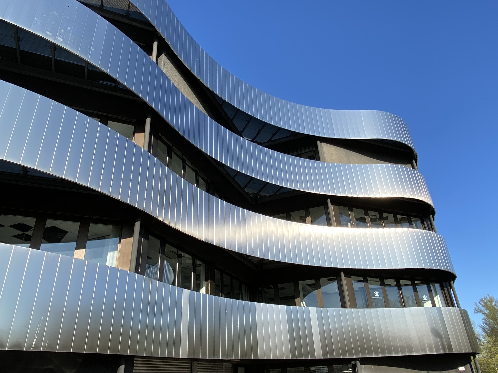 Sanierung des ehemaligen Adidas Headquarters
